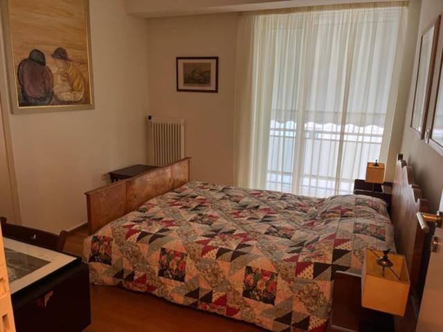 Spacious And Sunny Appartment In Cholargos Афины Экстерьер фото