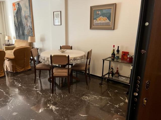 Spacious And Sunny Appartment In Cholargos Афины Экстерьер фото