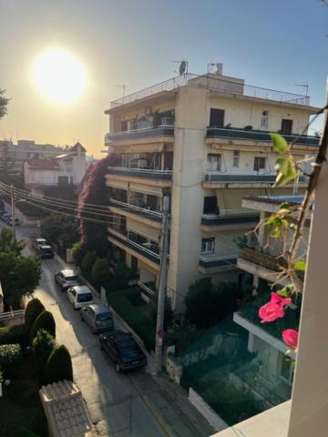 Spacious And Sunny Appartment In Cholargos Афины Экстерьер фото