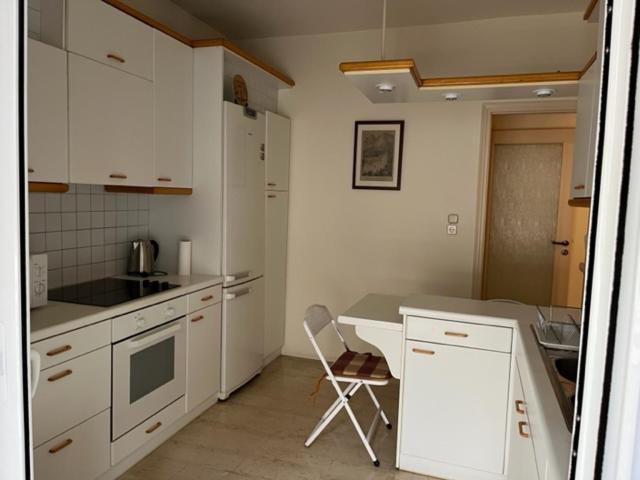Spacious And Sunny Appartment In Cholargos Афины Экстерьер фото