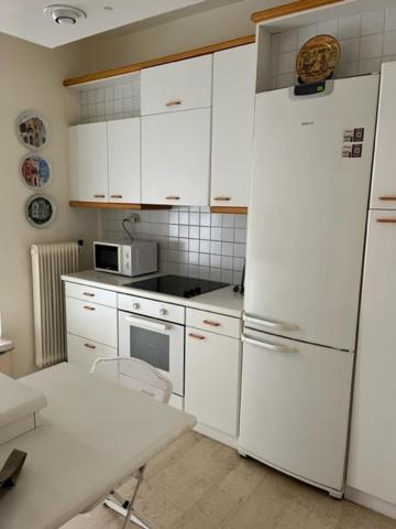 Spacious And Sunny Appartment In Cholargos Афины Экстерьер фото